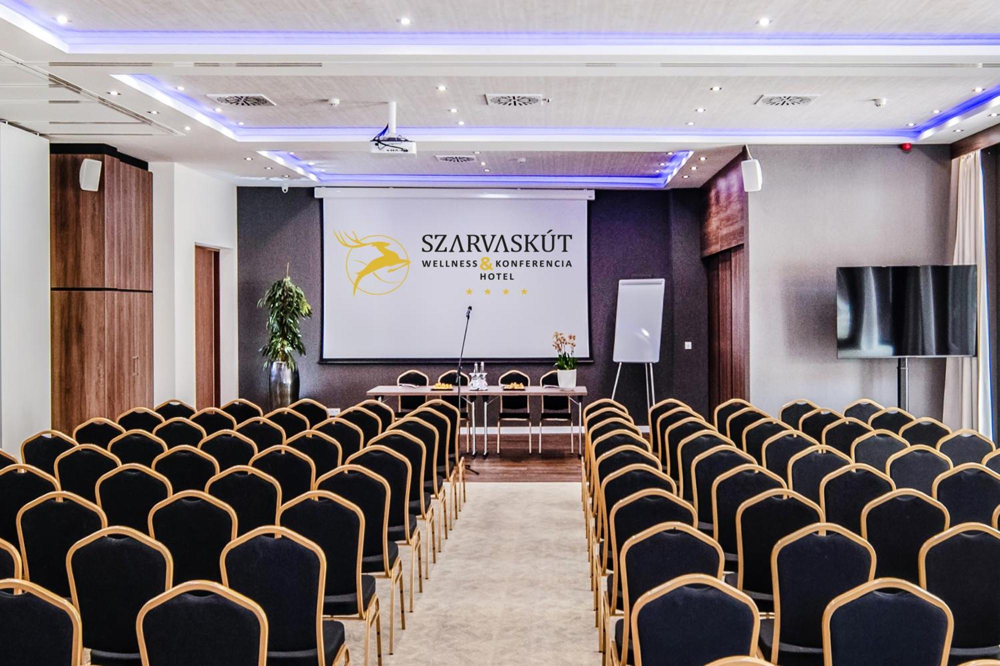 Szarvaskut Hotel Зирц Экстерьер фото