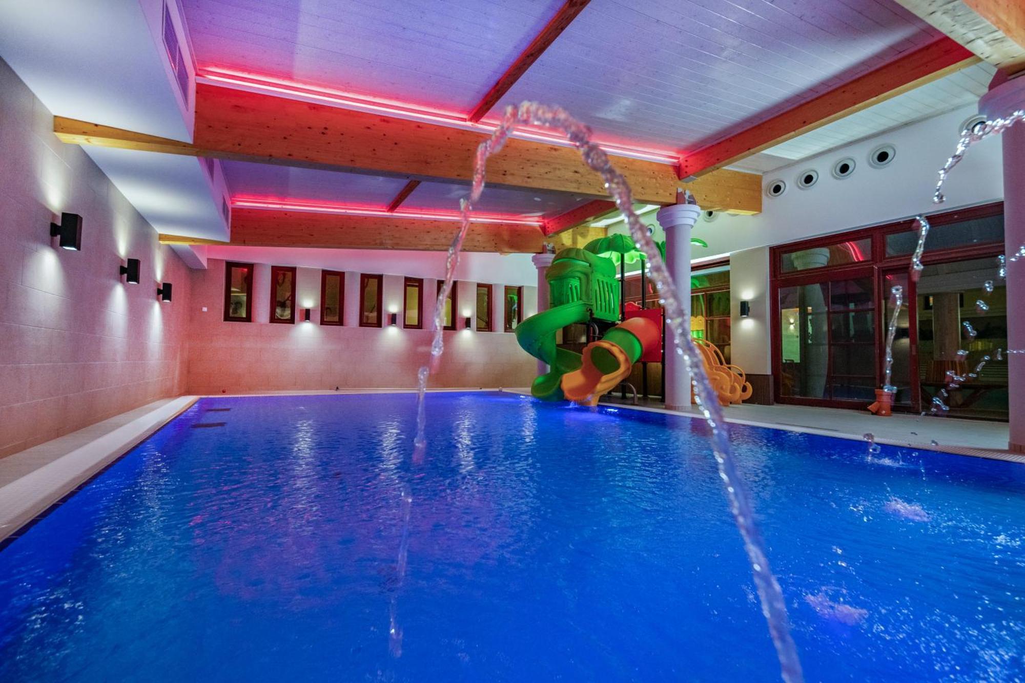 Szarvaskut Hotel Зирц Экстерьер фото