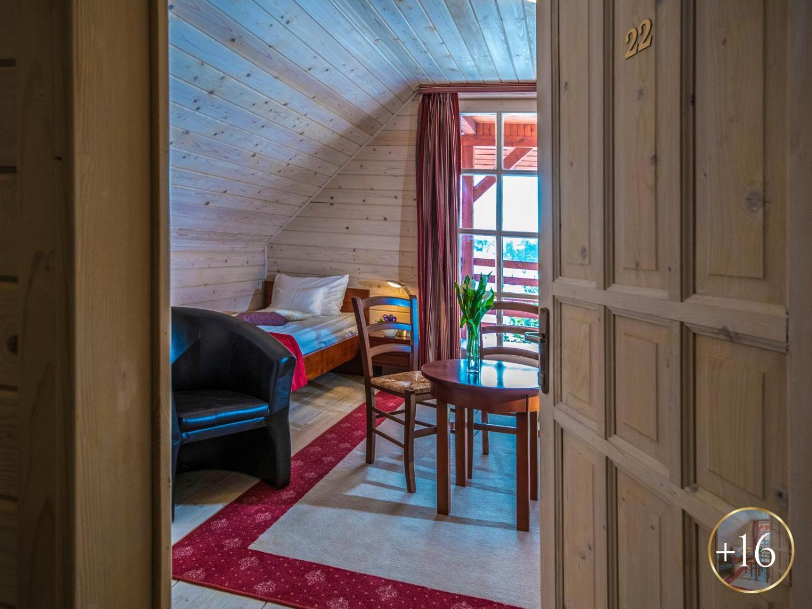 Szarvaskut Hotel Зирц Экстерьер фото