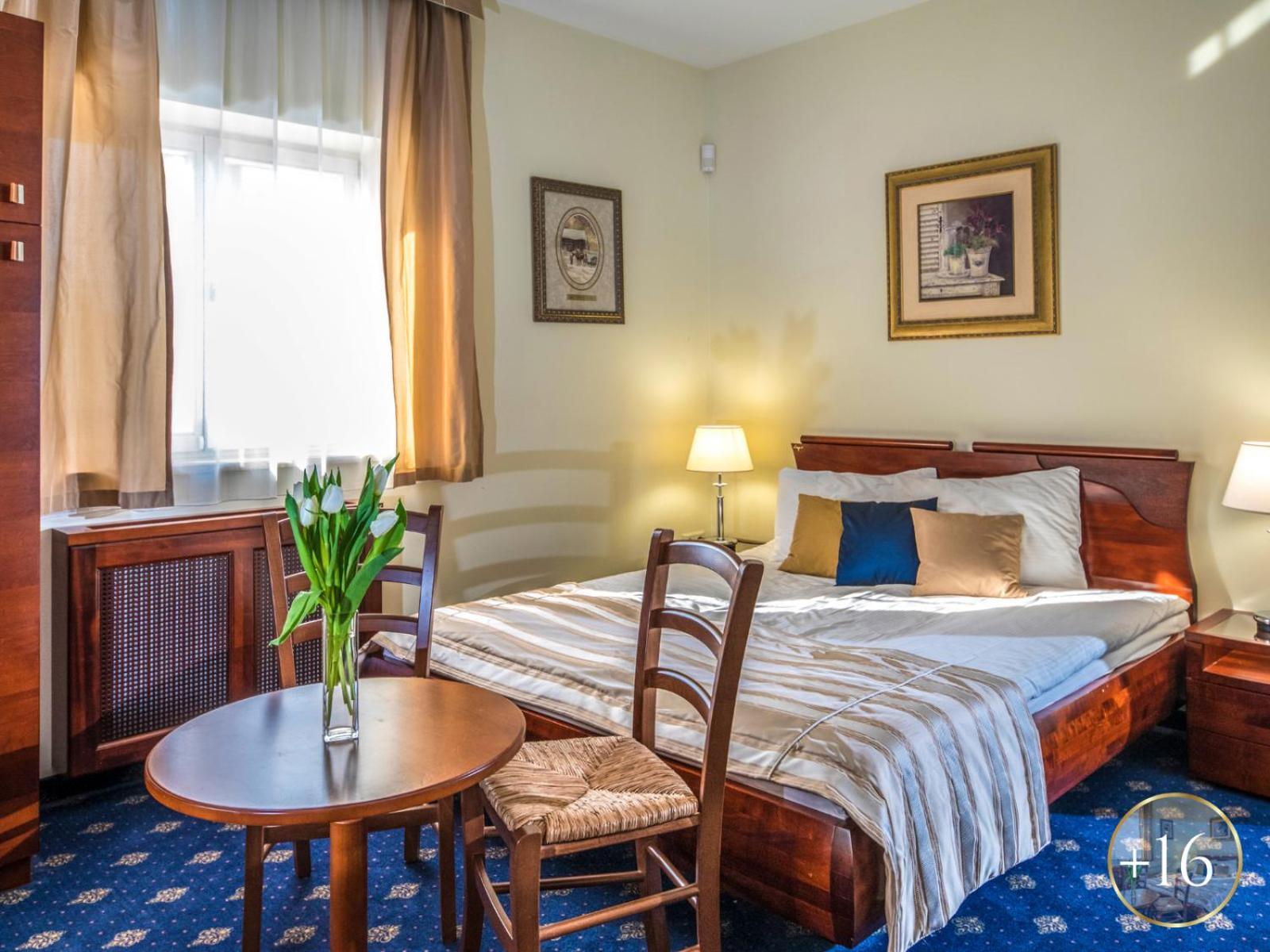 Szarvaskut Hotel Зирц Экстерьер фото